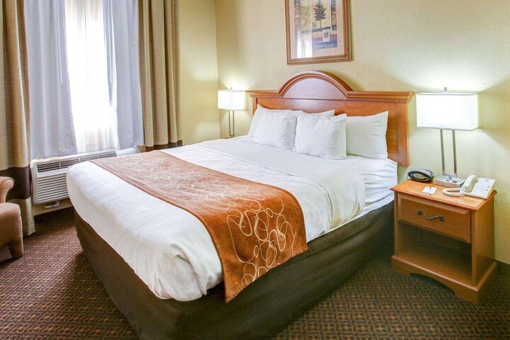Room 9 of 25