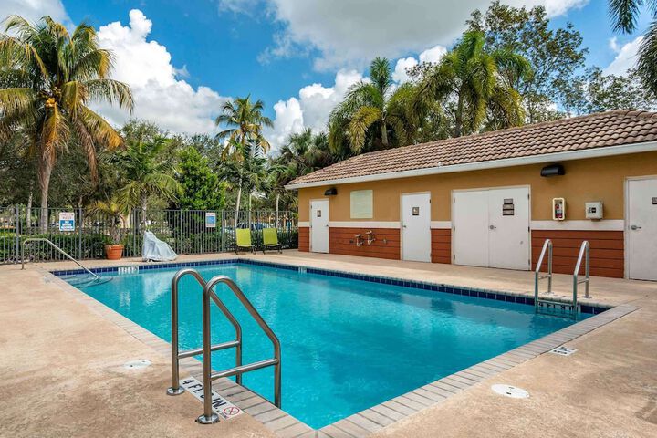 Pool 4 of 30