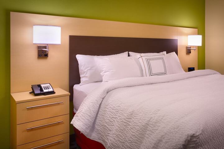 Room 20 of 38