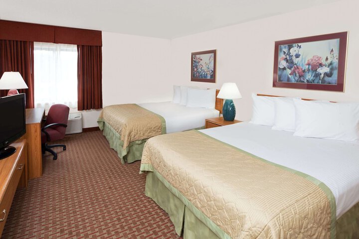 Baymont by Wyndham St. Joseph / Stevensville