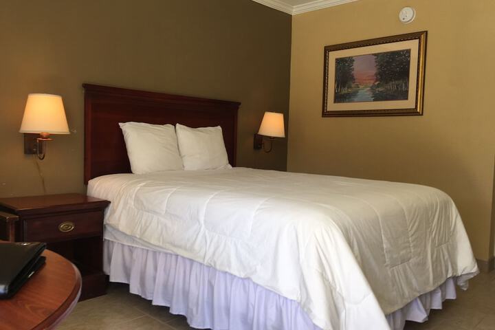 Room 21 of 34