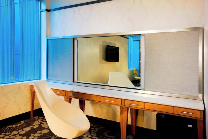 Aloft by Marriott Mount Laurel