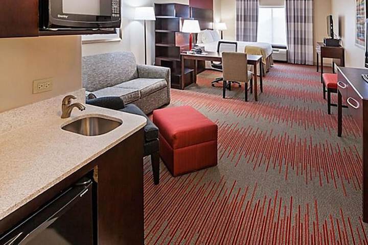 Holiday Inn Express & Suites Duncan by IHG
