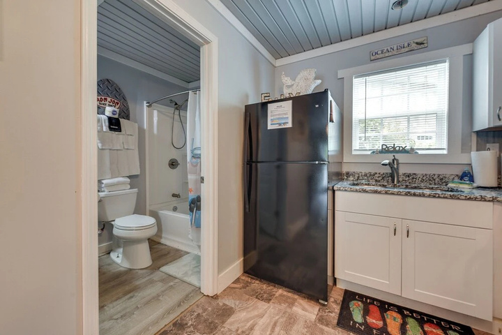 Ocean Isle Beach Studio: 1 Mi to Downtown & Pier