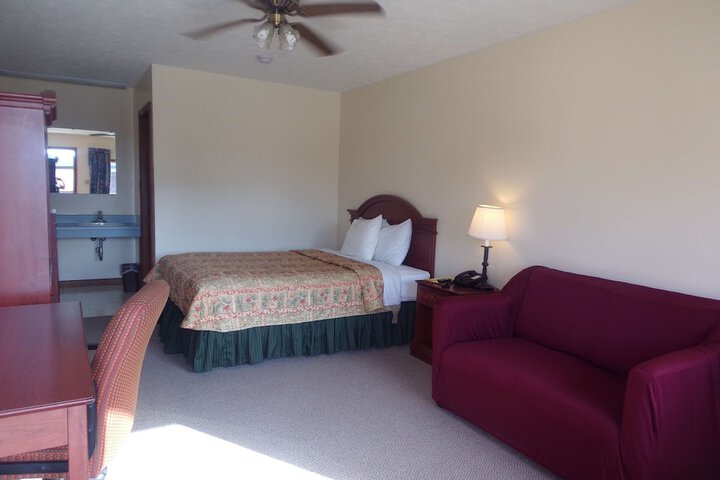 Room 8 of 22