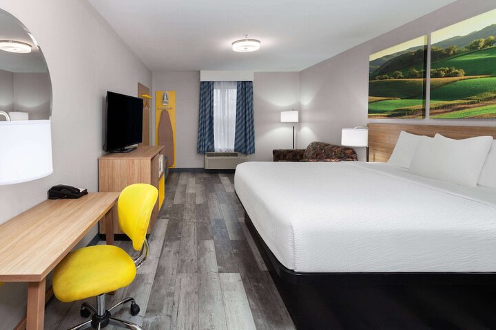 Room 16 of 29