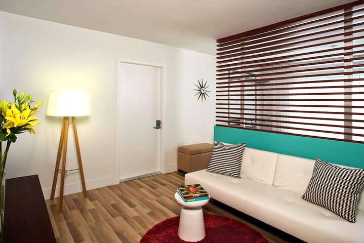 Room 13 of 20