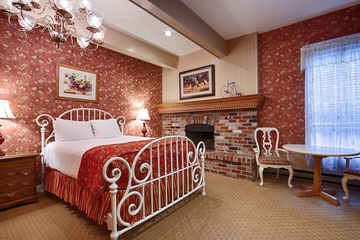 Room 17 of 46