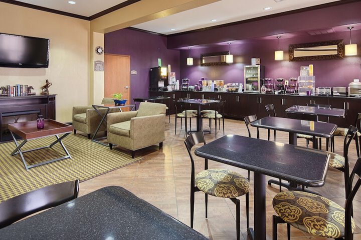 Best Western Giddings Inn & Suites