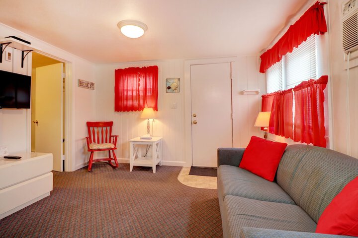 Room 28 of 87