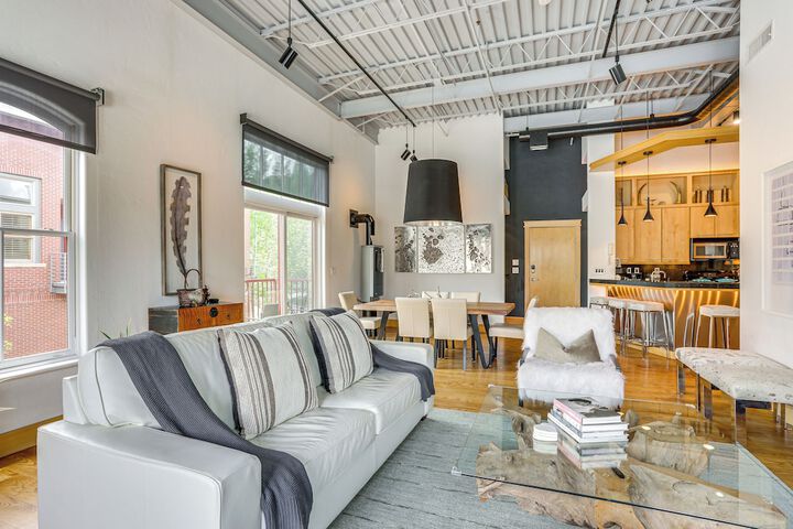 Near Trail: Dtwn Eagle Ranch Condo w / Balcony