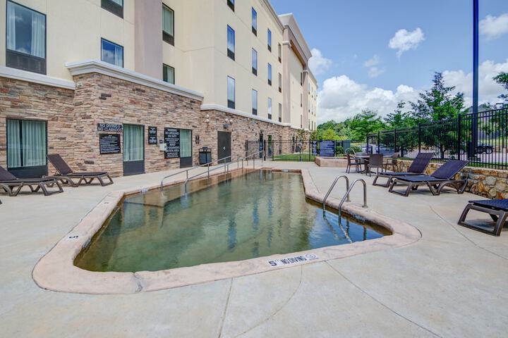 Pool 6 of 57