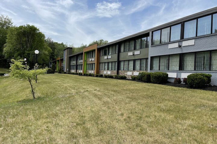 Hotel 7 of 60