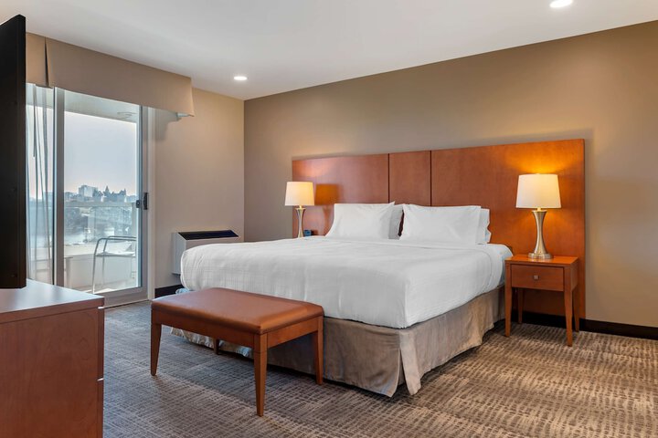 Room 34 of 64