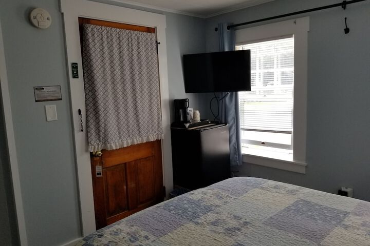 Room 76 of 114