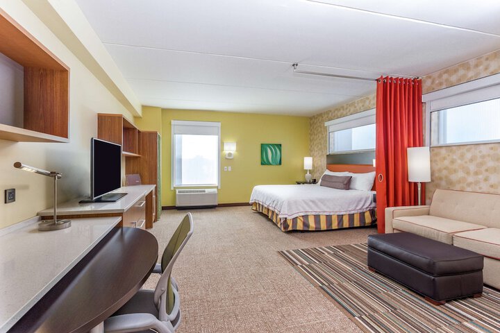 Room 35 of 59