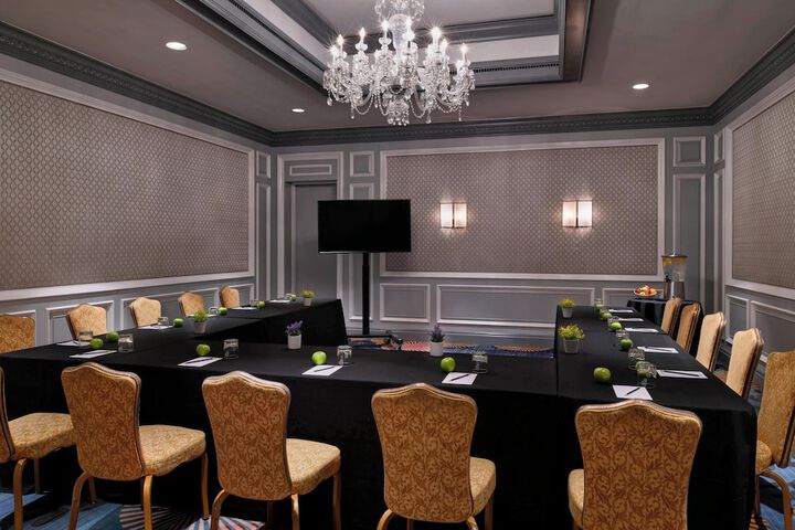 The Henry Hotel Autograph Collection