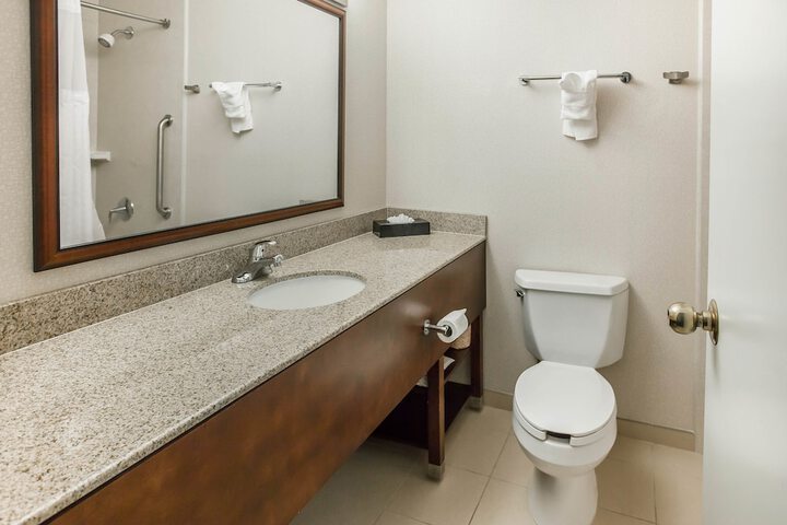 Room 32 of 58