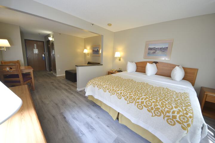 Room 9 of 45