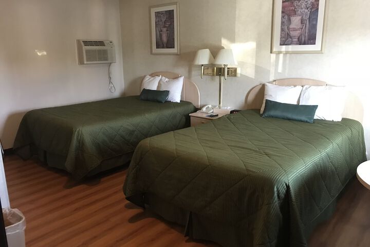 Room 27 of 43