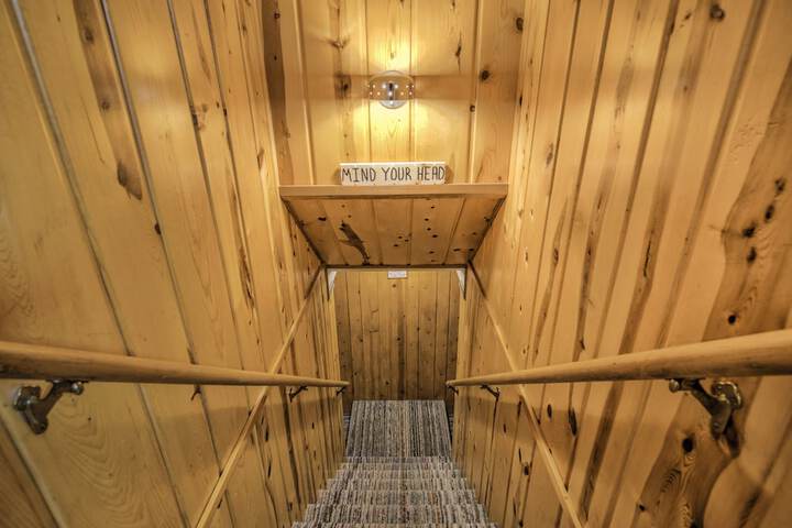 Adventure Cabin