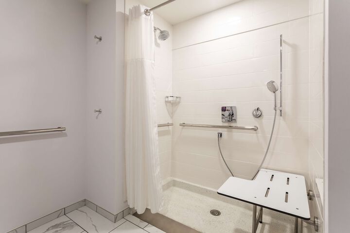 Room 20 of 35