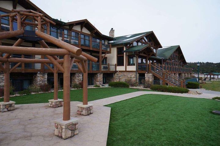 Hotel 11 of 68