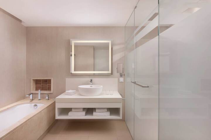 Pine Cliffs Ocean Suites a Luxury Collection Resort & Spa