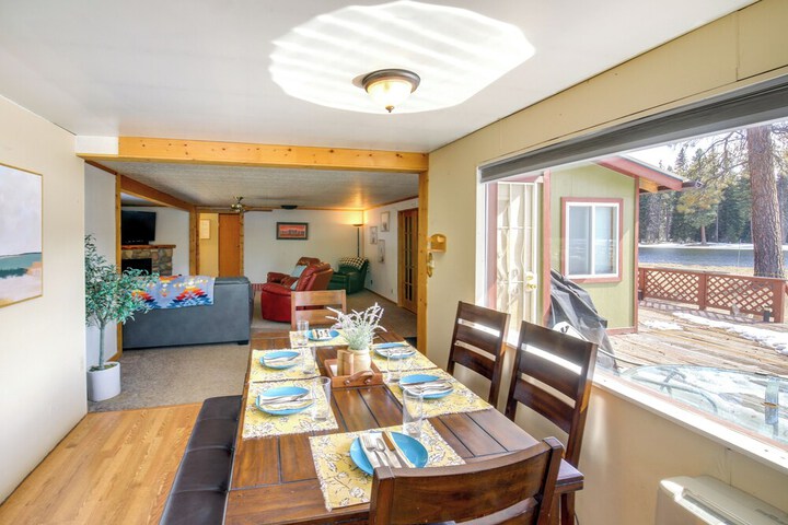 Hike Bike & Boat: Cabin w / Dock on Seeley Lake!