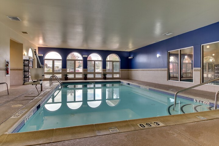 Holiday Inn Express & Suites Allentown West by IHG