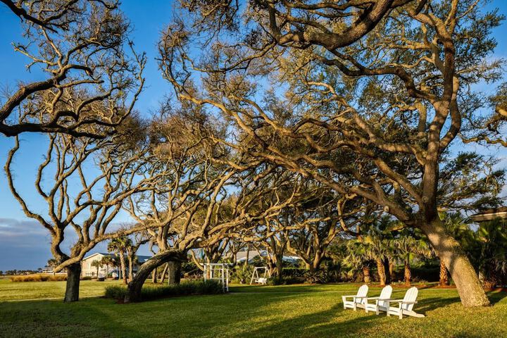 The Beachview Club