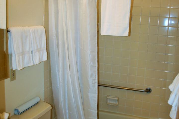 Room 151 of 231