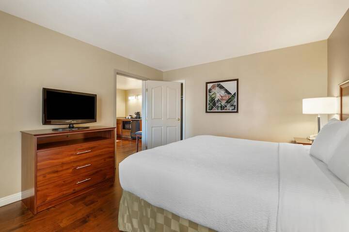Best Western Plus John Jay Inn & Suites