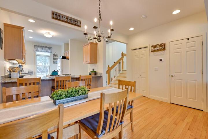 Bright Condo w / Community Perks: Near Ski Quechee!