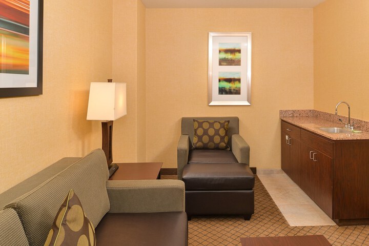 Room 67 of 86