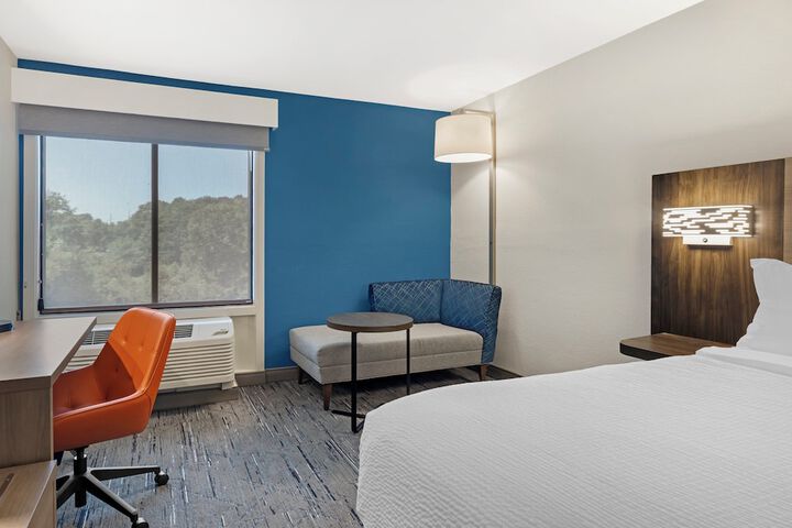 Holiday Inn Express Hyannis Cape Cod by IHG