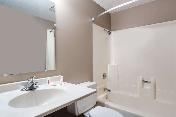 Room 10 of 15