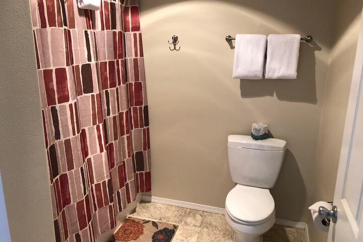 Room 42 of 77
