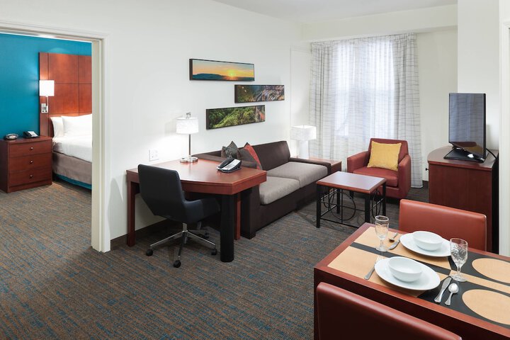 Room 14 of 39