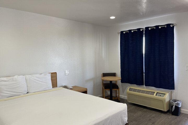 Palms Inn & Suites