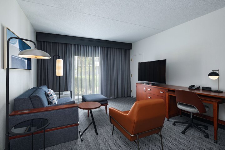 Room 14 of 27