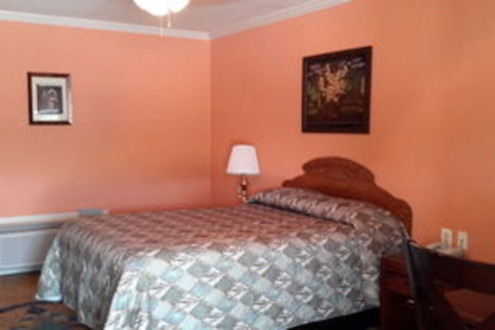 Thunderbird Motel