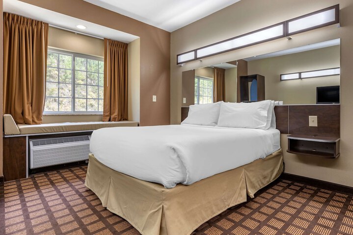 Room 16 of 30