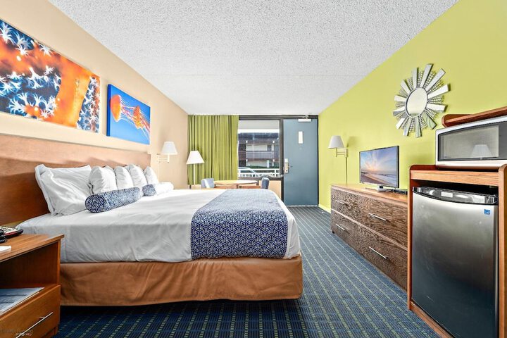 Room 15 of 23