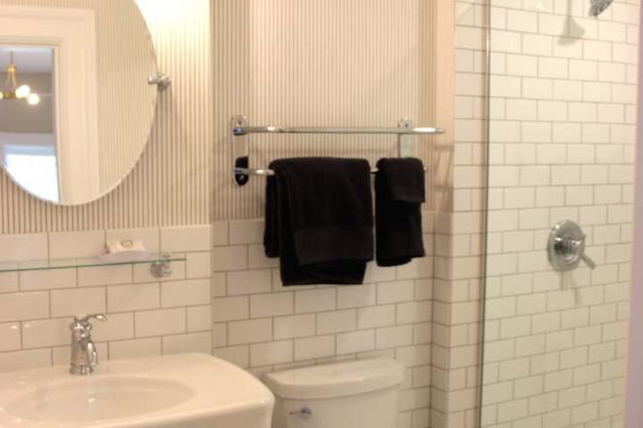 Room 17 of 22