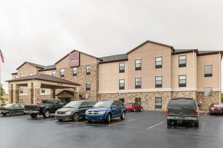 Hotel 2 of 32