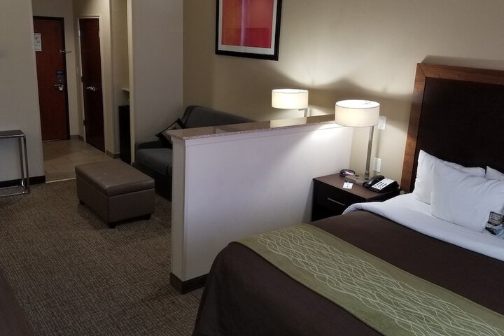 Comfort Inn & Suites Lakeside