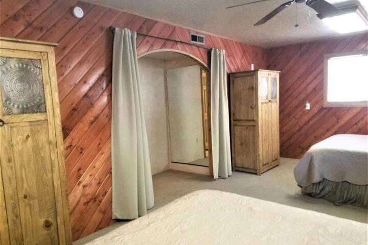 Rivers Edge Cabin