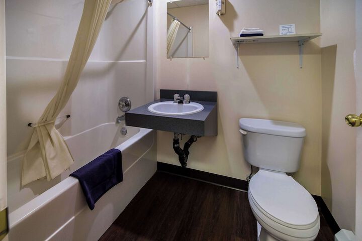 Room 33 of 36
