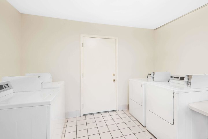 Room 12 of 15